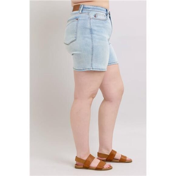 Judy Blue Full Size 2 Button Denim Shorts with Pockets Plus Size - Picture 14 of 16